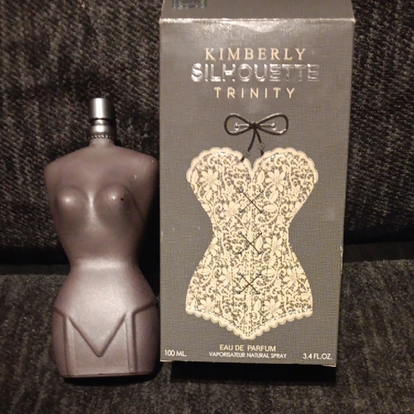 Trinity Black Silhouette Perfume - Picture 1 of 5